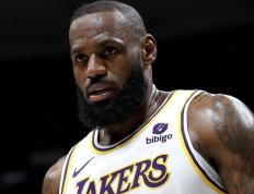 九游-亚冠赛程吃紧，洛杉矶湖人关键时刻扳平良机，管理层满意，细节决定成败(卡塔尔豪门亚冠)