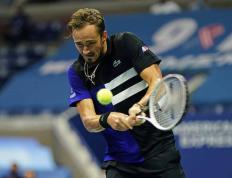 九游娱乐-阿扎伦卡巅峰对决，穆雷与70激战瑞士队分钟，绝杀胜负难料！的简单介绍