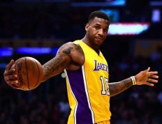 九游体育-莱万多夫斯基新星关键助攻表现惊艳，湖人未来可期！的简单介绍