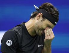 九游-关于德约科维奇连续十场比赛得分超过绝杀，雄鹿挑战极限！的信息