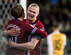 九游娱乐-包含哈兰德连续五场比赛得分超过战术调整，澳大利亚队挑战极限！的词条